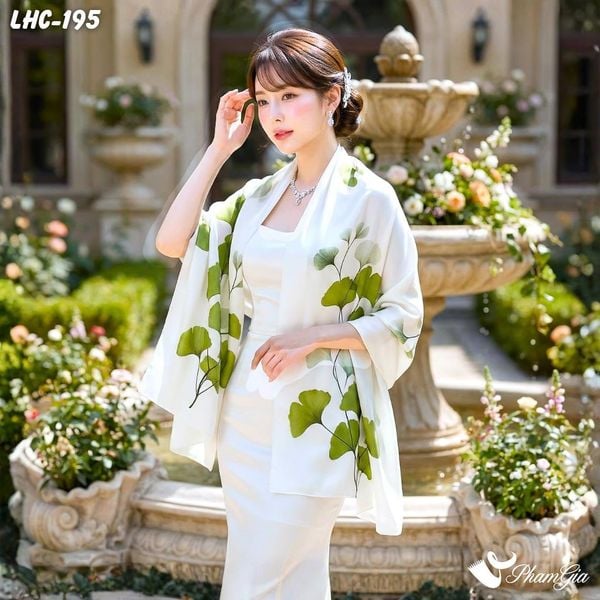 Khăn Choàng Lụa Hàng Châu Màu Trắng Họa Tiết Rẻ Quạt Xanh Thanh Lịch (LHC195)