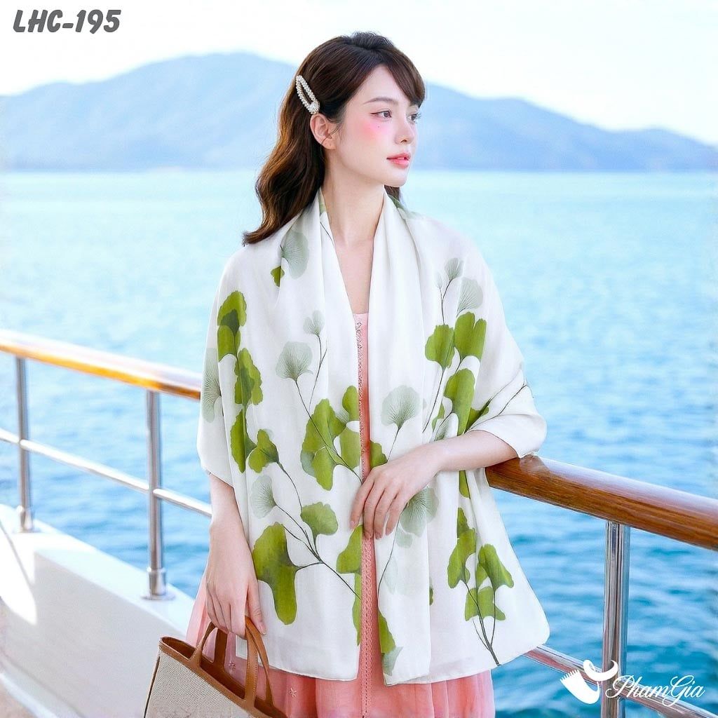 Khăn Choàng Lụa Hàng Châu Màu Trắng Họa Tiết Rẻ Quạt Xanh Thanh Lịch (LHC195)