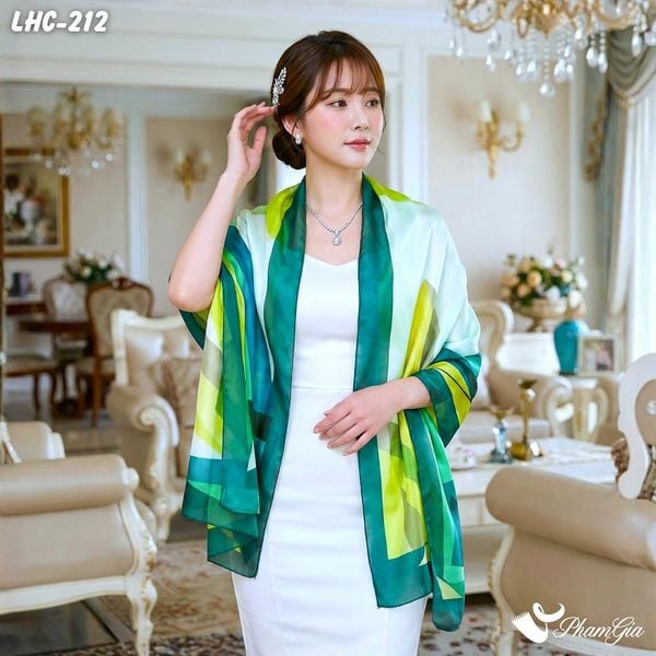 Khăn Choàng Lụa Hàng Châu Màu Xanh Lục Họa Tiết Lập Thể Cá Tính (LHC212)