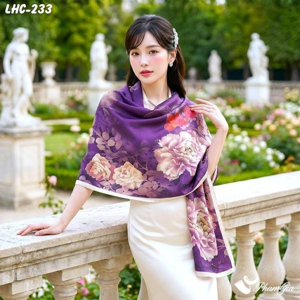 Khăn Choàng Lụa Hàng Châu Màu Tím Than Họa Tiết Hoa Mẫu Đơn Quý Phái (LHC233)