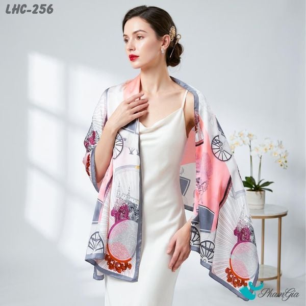 Khăn Choàng Lụa Hàng Châu Màu Hồng Dâu Họa Tiết Xe Ngựa Cổ Điển Thanh Lịch (LHC256)