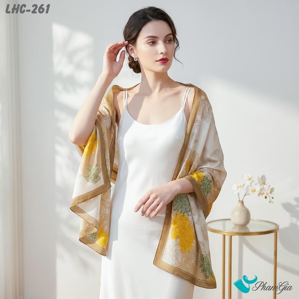 Khăn Choàng Lụa Hàng Châu Họa Tiết Hoa Cúc Đại Đóa Màu Vàng (LHC261)