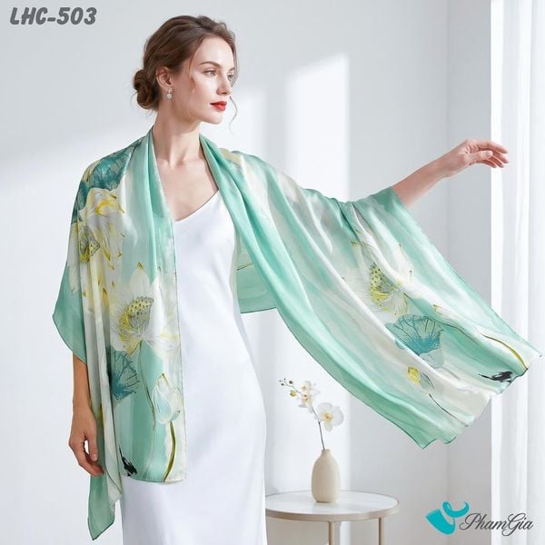 Khăn Choàng Lụa Hương Châu Màu Xanh Ngọc Họa Tiết Hoa Sen Cá Chép Thanh Tao (LHC503)