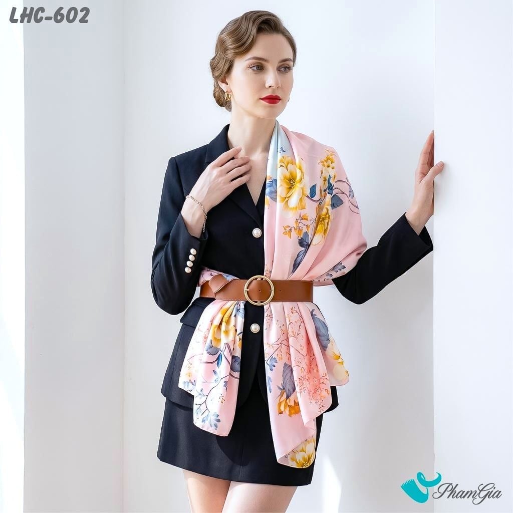 Khăn Lụa Hàng Châu Màu Hồng Baby Họa Tiết Hoa Vàng Thanh Lịch (LHC602)