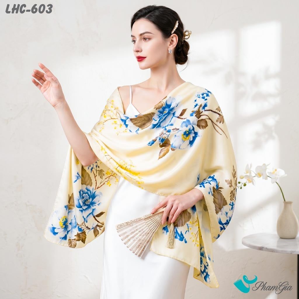 Khăn Lụa Hàng Châu Màu Vàng Bơ Họa Tiết Hoa Xanh Thanh Lịch (LHC603)