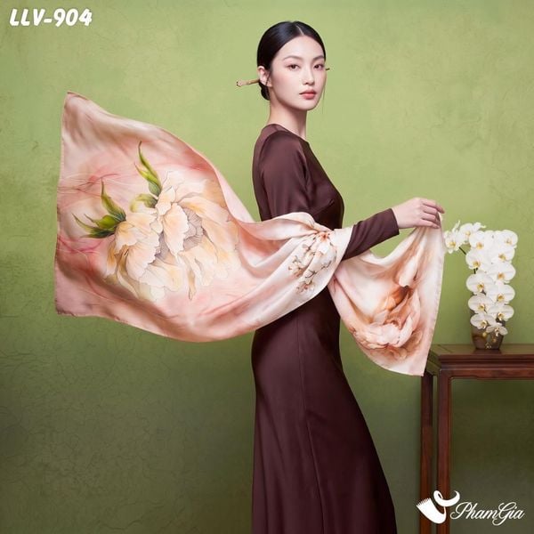 Khăn Lụa Tơ Tằm Lâm Viên 100% Silk Họa Tiết Vương Giả Chi Hoa Nền Cam Đào Thượng Hạng (LLV904)