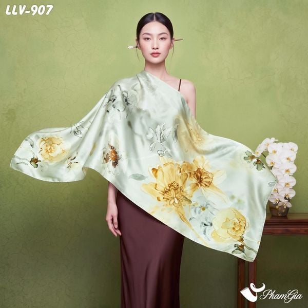 Khăn Lụa Tơ Tằm Lâm Viên 100% Silk Họa Tiết Hoàng Hoa Cổ Phong Nền Xám Khói Phối Vàng Đồng Thượng Hạng (LLV907)