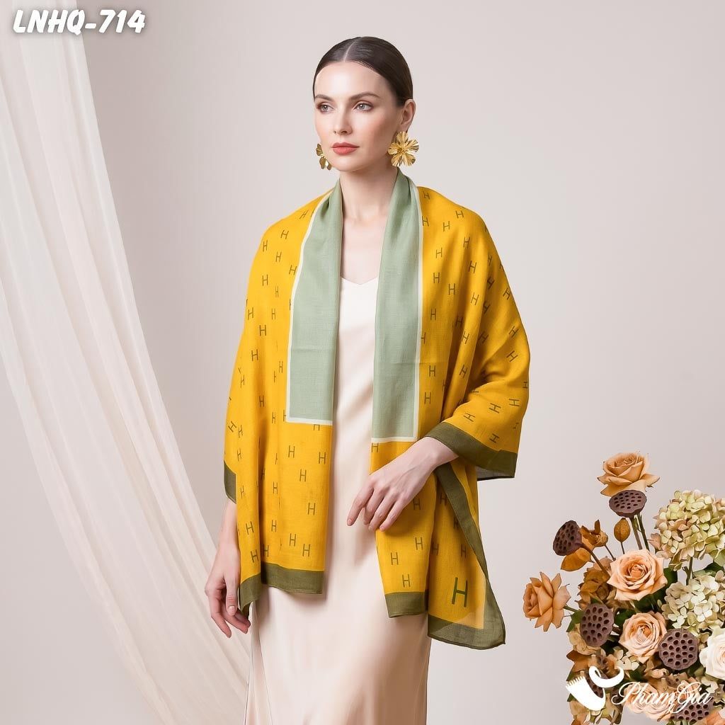 Khăn Choàng Linen Phong Cách Hàn Quốc Họa Tiết Chữ H Màu Vàng Hiện Đại (LNHQ714)
