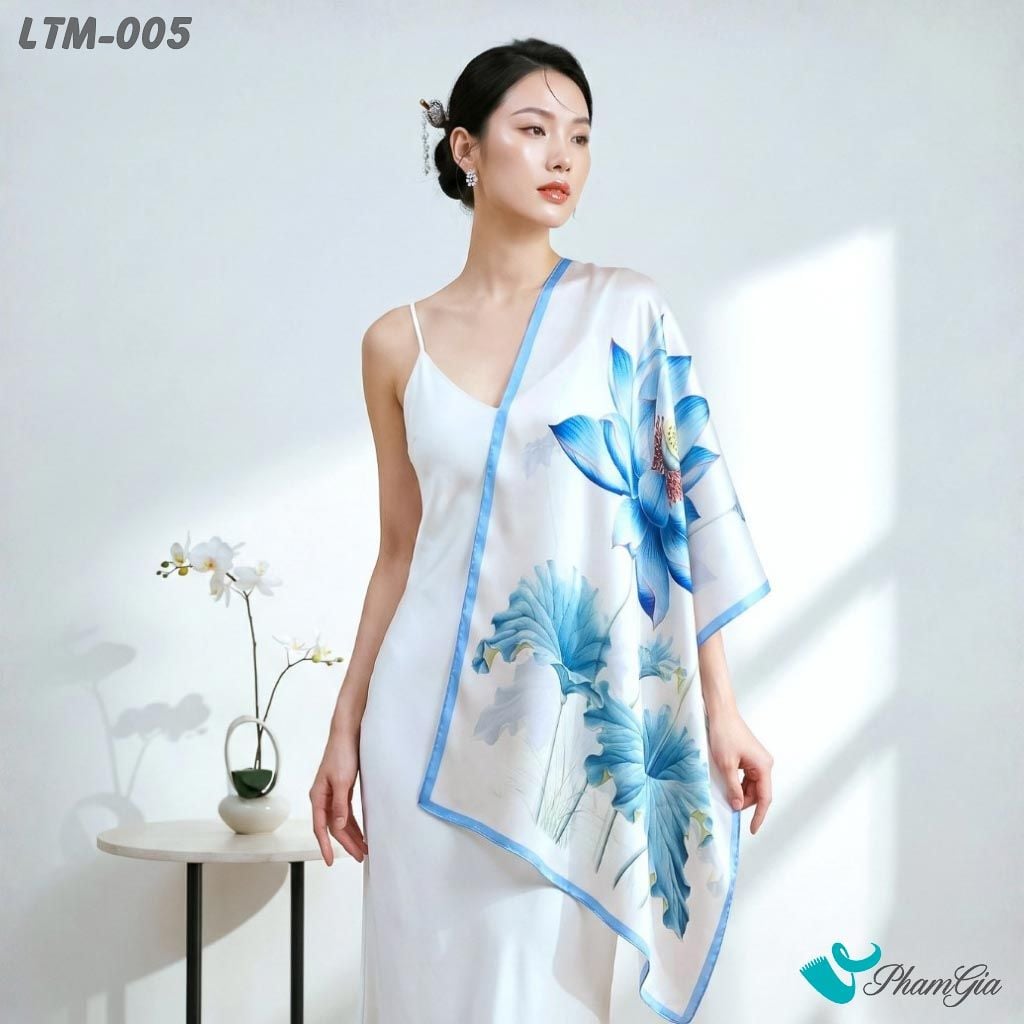 Khăn Choàng Lụa Trúc Mai Cao Cấp Họa Tiết Hoa Sen Phối Viền Màu Xanh (LTM005)