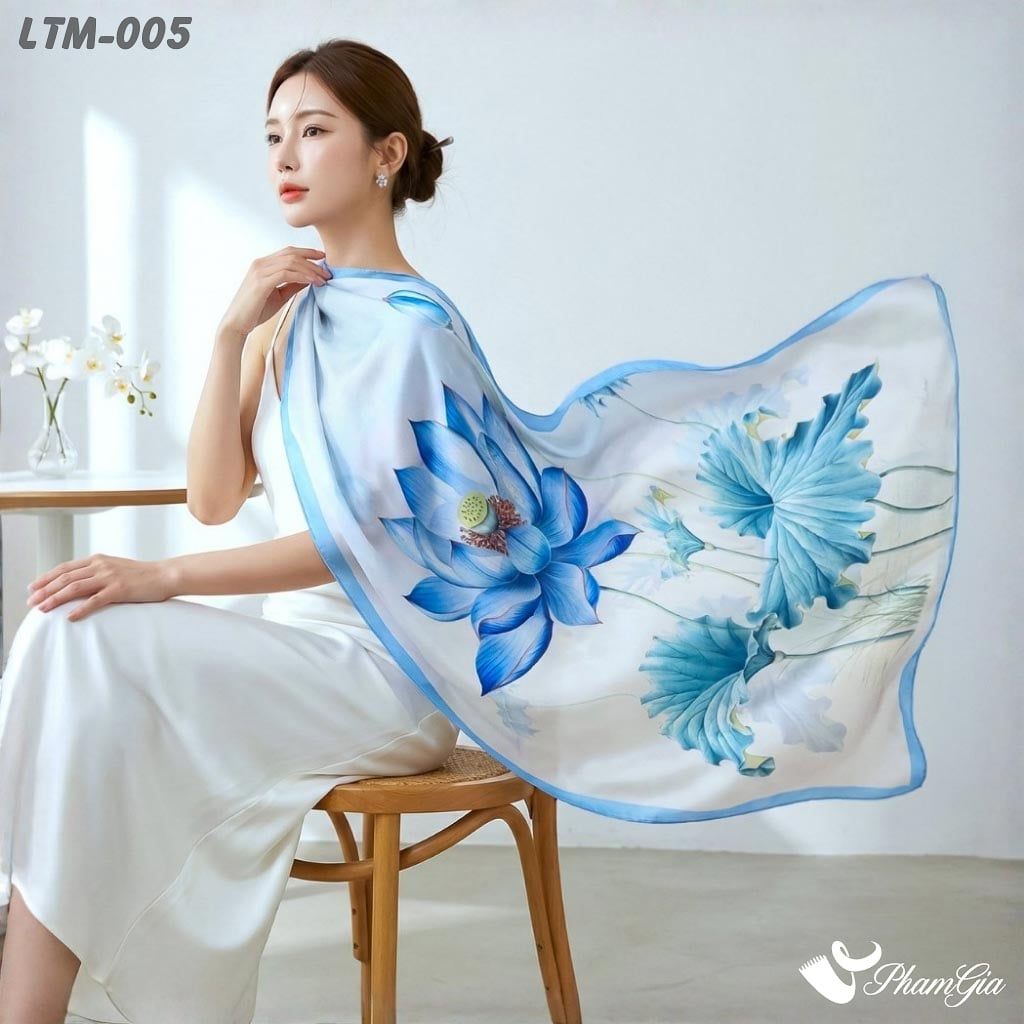 Khăn Choàng Lụa Trúc Mai Cao Cấp Họa Tiết Hoa Sen Phối Viền Màu Xanh (LTM005)