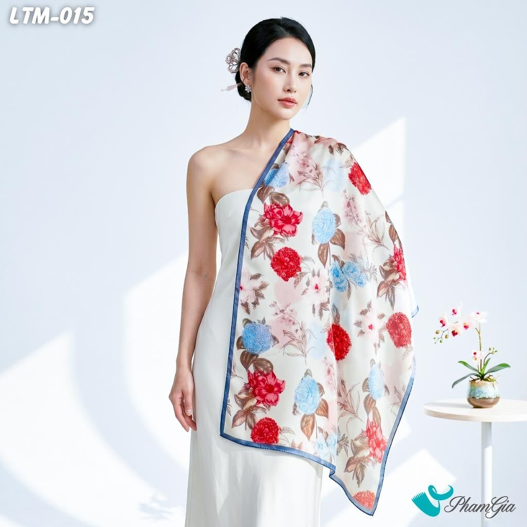 Khăn Choàng Lụa Trúc Mai Họa Tiết Hoa Cẩm Chướng Phối Viền Xanh (LTM015)