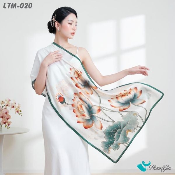 Khăn Choàng Lụa Trúc Mai Họa Tiết Hoa Sen Phối Màu Xanh Lục Bảo (LTM020)