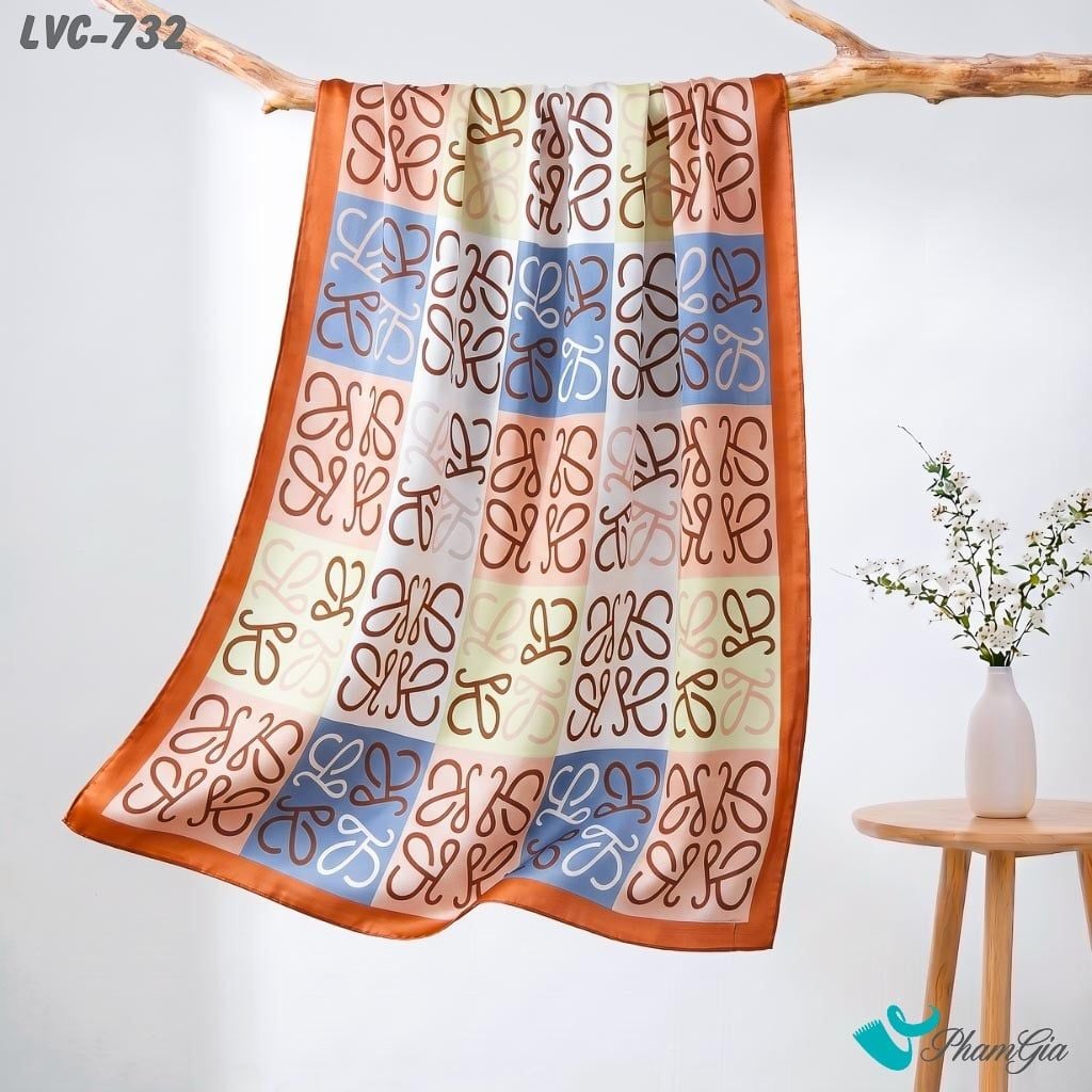 Khăn Choàng Lụa Vân Châu Họa Tiết Chữ Cách Điệu Phối Ô Nhiều Màu Viền Cam Cá Tính (LVC732)