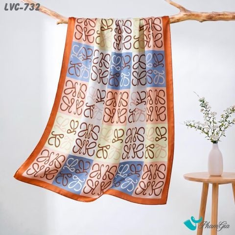 Khăn Choàng Lụa Vân Châu Họa Tiết Chữ Cách Điệu Phối Ô Nhiều Màu Viền Cam Cá Tính (LVC732)