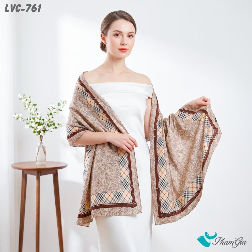 Khăn Choàng Lụa Vân Châu Họa Tiết Hoa Văn Cổ Điển Phối Viền Caro Màu Nâu Tây Sang Trọng (LVC761)