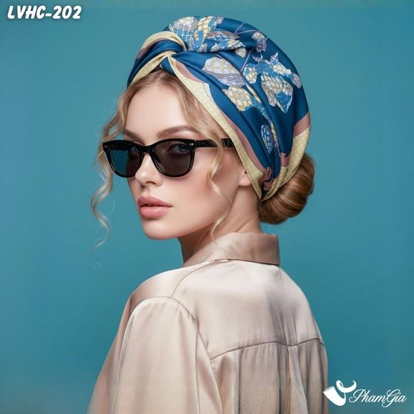 Khăn Lụa Vuông Hạ Châu 88*88Cm 2 Mặt Họa Tiết Tranh Hoa Màu Xanh Phối Viền Trang Nhã (LVHC202)