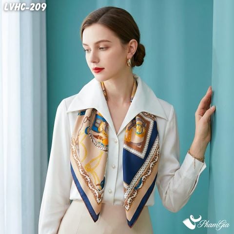 Khăn Lụa Vuông Hạ Châu 88*88cm 2 Mặt Họa Tiết Dây Xích Phối Hình Học Màu Cam Đất Cá Tính (LVHC209)