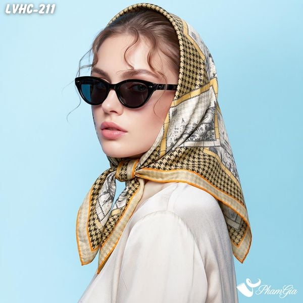Khăn Lụa Vuông Hạ Châu 88*88cm 2 Mặt Họa Tiết Postcard Phong Cách Châu Âu Màu Beige Thanh Lịch (LVHC211)