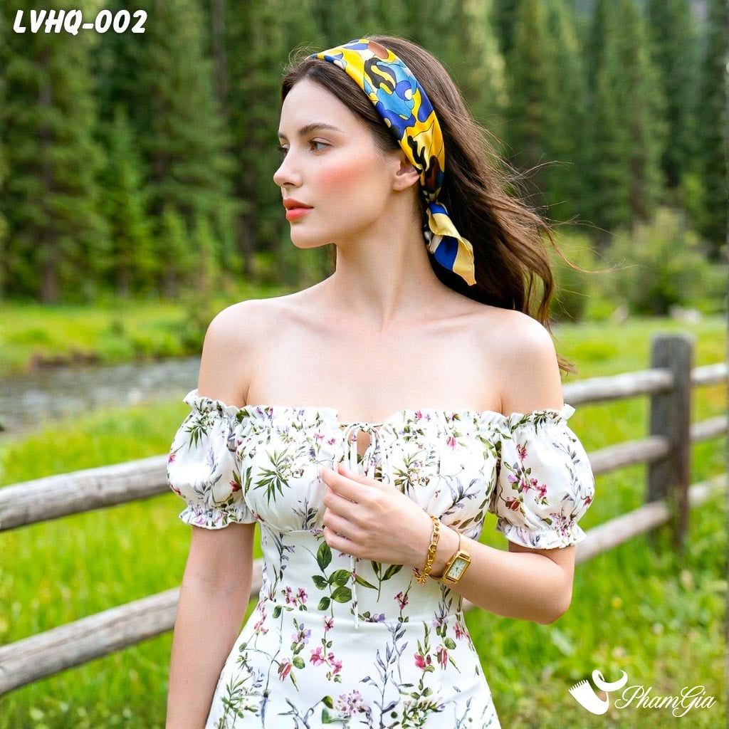 Khăn Lụa Vuông 70*70cm Phong Cách Hàn Quốc Họa Tiết Cô Gái Màu Vàng (LVHQ002)