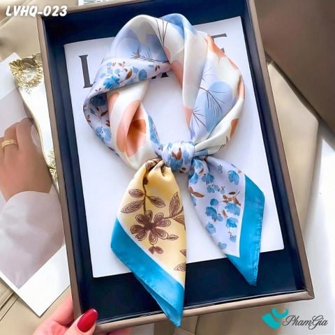 Khăn Lụa Vuông 70*70Cm Phong Cách Hàn Quốc Họa Tiết Hoa Bốn Mùa Viền Xanh (LVHQ023)