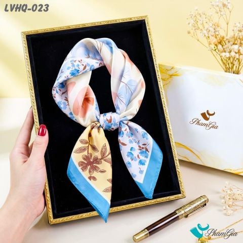 Khăn Lụa Vuông 70*70Cm Phong Cách Hàn Quốc Họa Tiết Hoa Bốn Mùa Viền Xanh (LVHQ023)