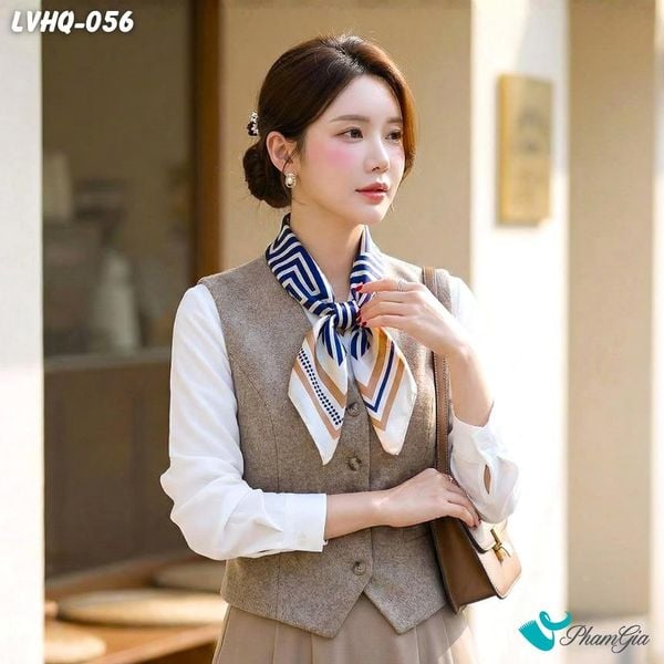 Khăn Lụa Vuông 70*70Cm Phong Cách Hàn Quốc Họa Tiết Kẻ Sọc Xanh Navy (LVHQ056)