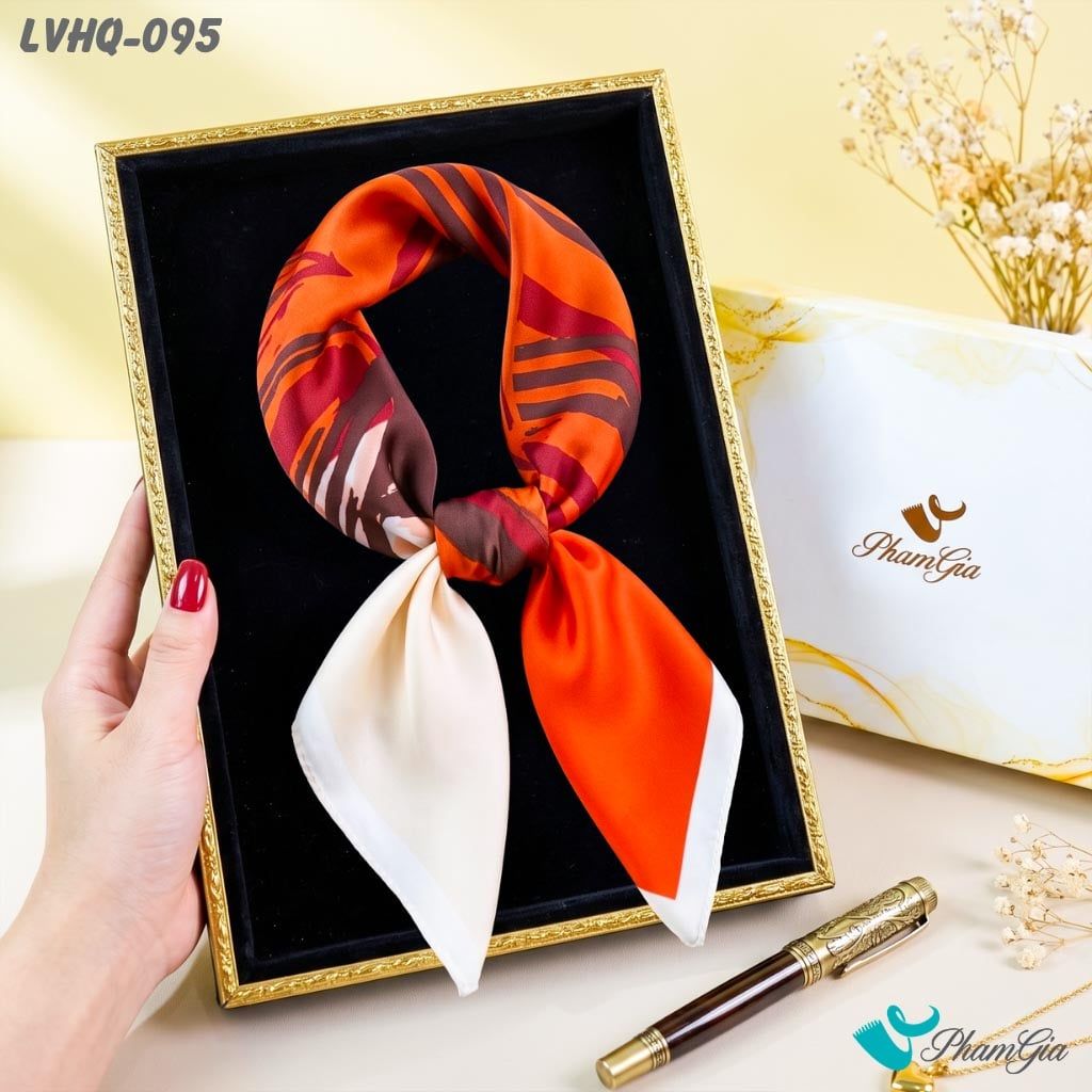 Khăn Lụa Vuông 70*70Cm Phong Cách Hàn Quốc Họa Tiết Tulip Tối Giản Màu Đỏ (LVHQ095)