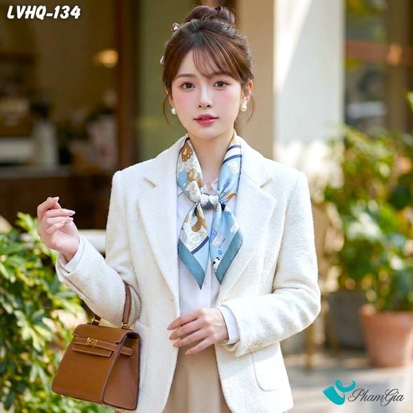 Khăn Lụa Vuông 70*70Cm Phong Cách Hàn Quốc Họa Tiết Mèo Dễ Thương Màu Xanh Nhạt (LVHQ134)