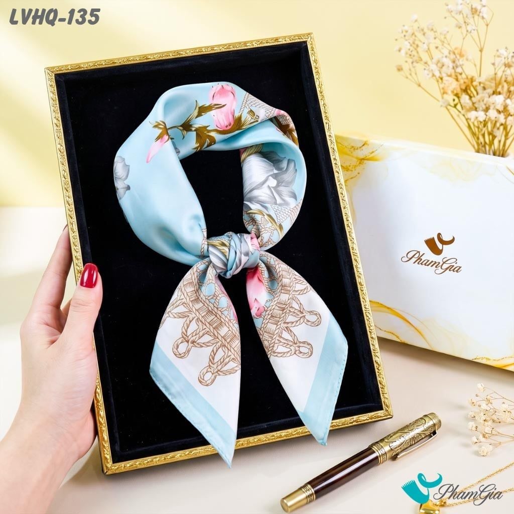 Khăn Lụa Vuông 70*70Cm Phong Cách Hàn Quốc Họa Tiết Hoa Mộc Lan Phối Nền Xanh Ngọc Bích (LVHQ135)