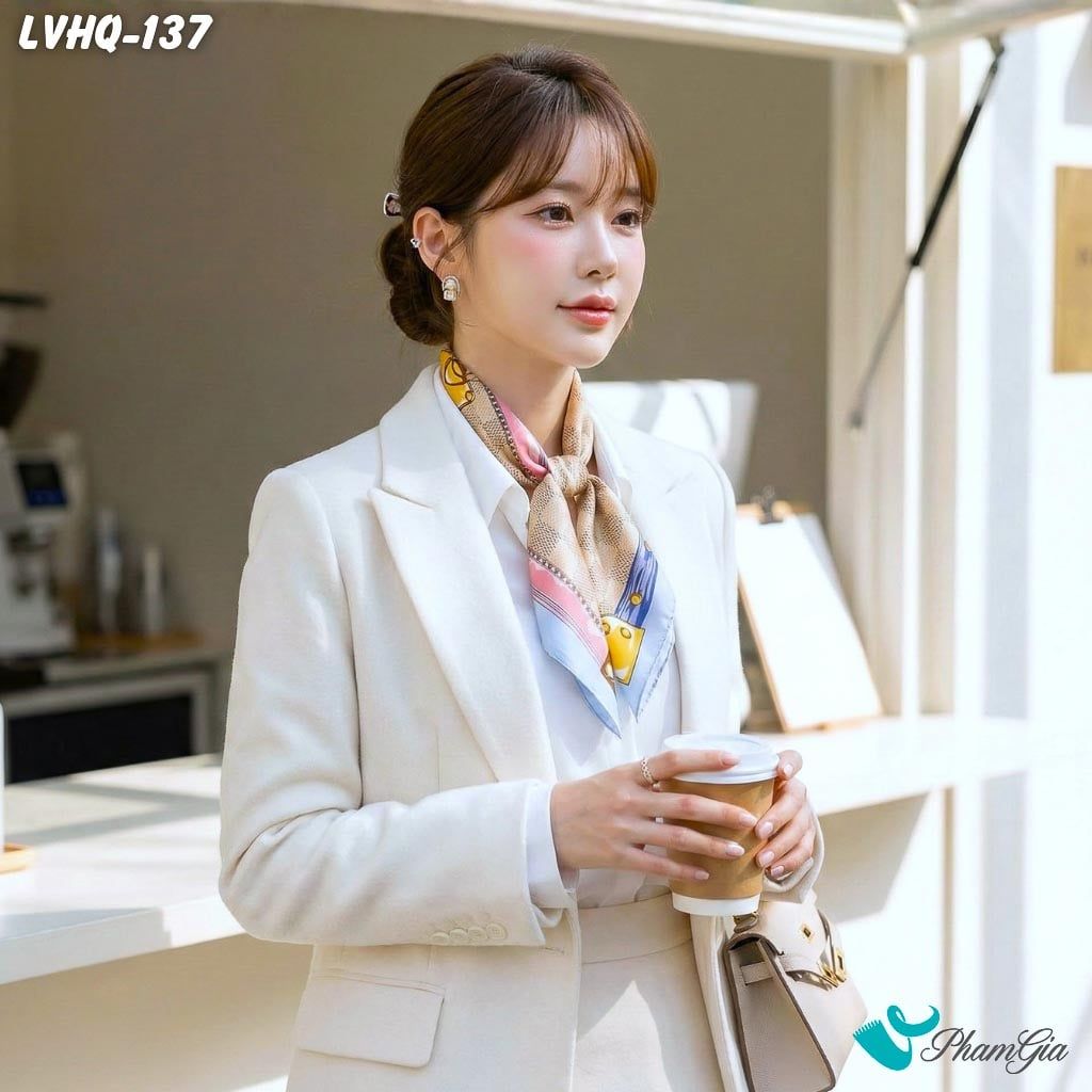 Khăn Lụa Vuông 70*70Cm Phong Cách Hàn Quốc Họa Tiết Caro Retro Viền Xanh (LVHQ137)