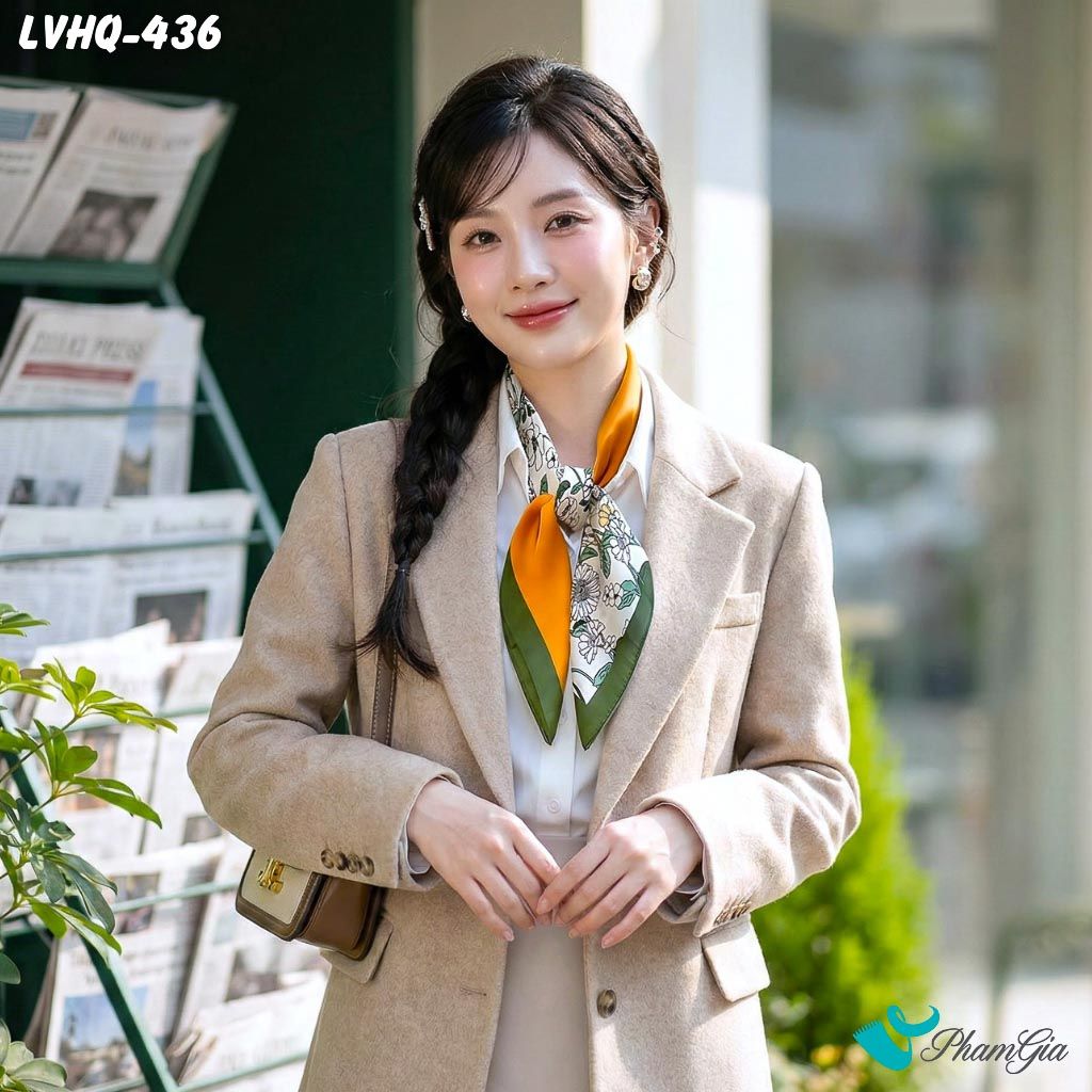 Khăn Lụa Vuông 70*70cm Phong Cách Hàn Quốc Họa Tiết Hoa Nhí Viền Xanh (LVHQ436)