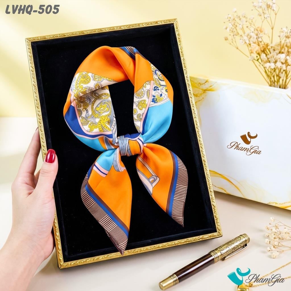 Khăn Lụa Vuông 70*70cm Phong Cách Hàn Quốc Họa Tiết Retro Phối Màu Cam - Xanh (LVHQ505)