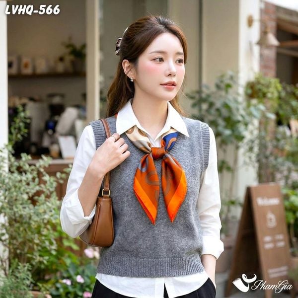 Khăn Lụa Vuông 70*70cm Phong Cách Hàn Quốc Họa Tiết Ô Vuông Nghệ Thuật (LVHQ566)