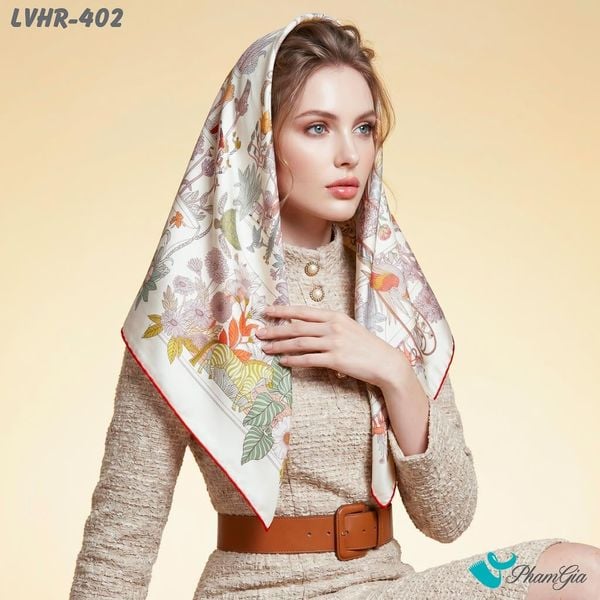 Khăn Lụa Vuông Hera 90*90Cm 2 Mặt Cao Cấp Hoạ Tiết Khu Vườn Nhiệt Đới Màu Trắng Hiện Đại (LVHR402)