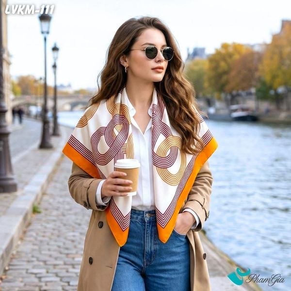 Khăn Lụa Vuông 90*90Cm Họa Tiết Retro Phối Viền Cam Hiện Đại (LVKM111)