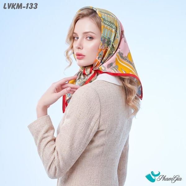 Khăn Lụa Vuông Karma 90*90Cm Họa Tiết La Mã Cổ Điển Viền Cam (LVKM133)