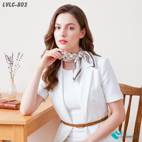 Khăn Lụa Vuông Lucy 55*55Cm 2 Mặt Cao Cấp Hoạ Tiết Hình Học Trừu Tượng Màu Trắng Đen Hiện Đại (LVLC802)
