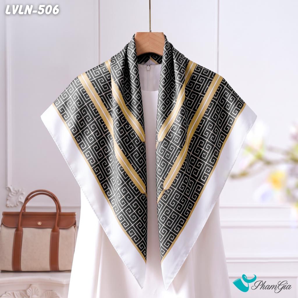 Khăn Lụa Vuông Luna 90X90Cm Họa Tiết Geometric Phối Khóa Kim Loại Màu Trắng (LVLN506)