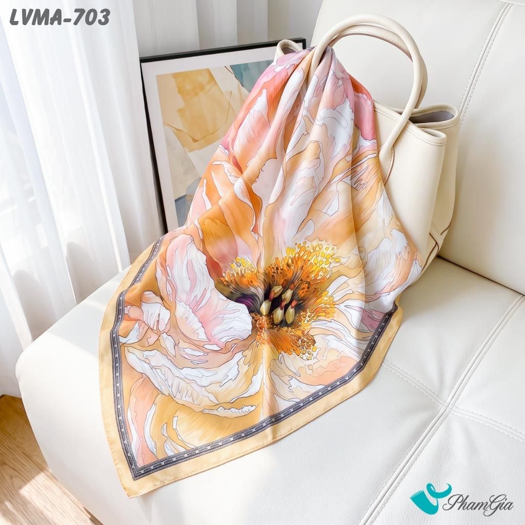 Khăn Lụa Vuông Mia 70*70Cm Họa Tiết Chi Mẫu Đơn Màu Cam Apricot (LVMA703)