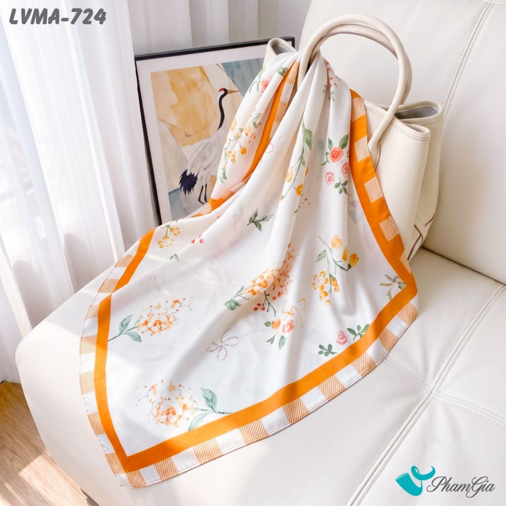 Khăn Lụa Vuông Mia 70*70Cm Họa Tiết Hoa Phối Viền Gingham Màu Cam Đào (LVMA724)