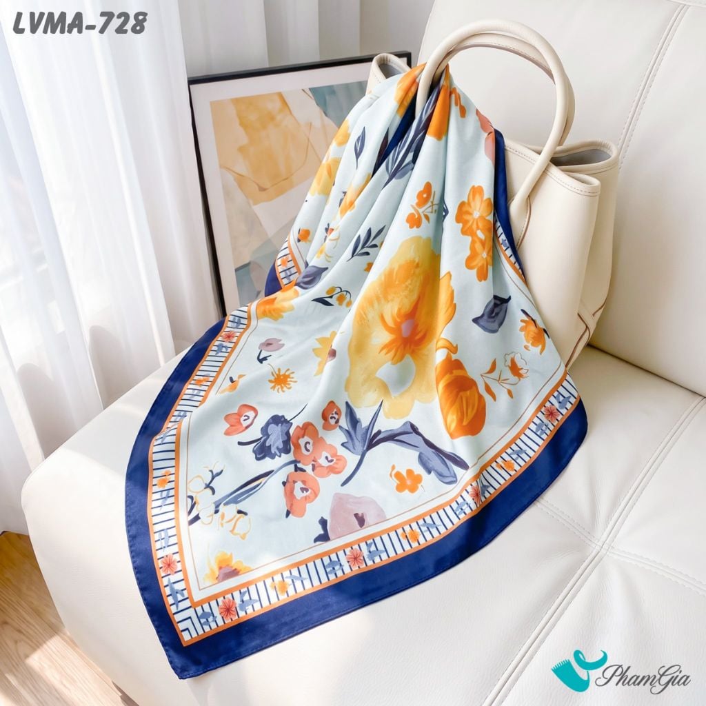 Khăn Lụa Vuông Mia 70*70Cm Họa Tiết Hoa Đồng Nội Phối Viền Xanh Navy (LVMA728)