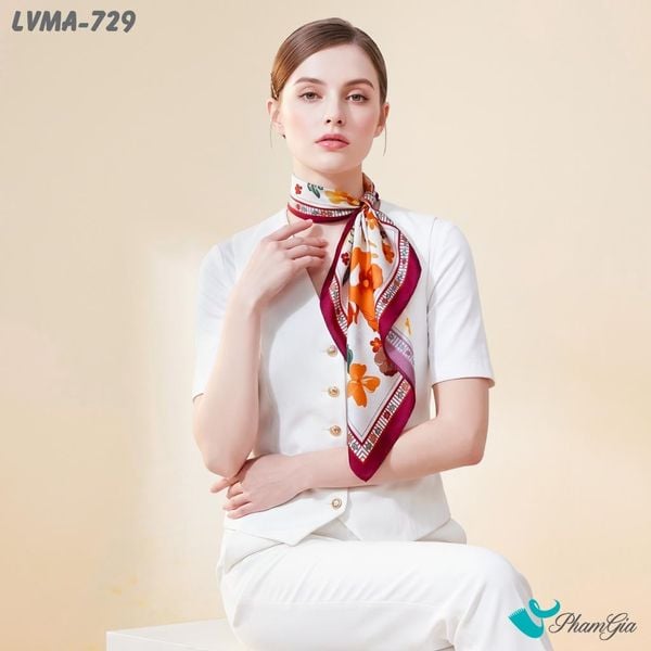 Khăn Lụa Vuông Mia 70*70Cm Họa Tiết Hoa Đồng Nội Phối Viền Đỏ Cherry (LVMA729)