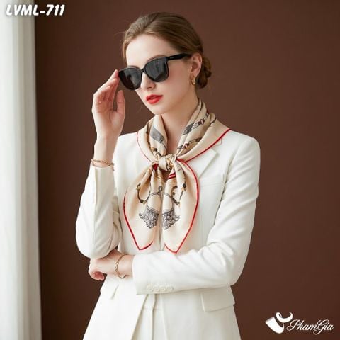 Khăn Lụa Vuông Milan 70*70Cm 2 Mặt Cao Cấp Hoạ Tiết Kỵ Sĩ Màu Kem Hiện Đại (LVML711)