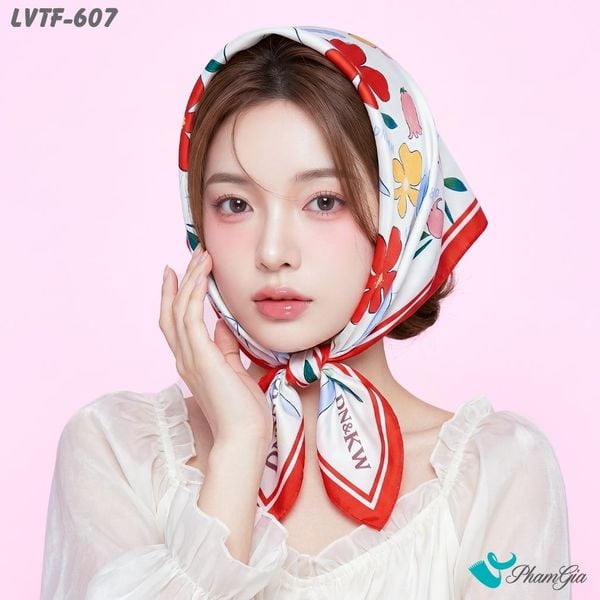 Khăn Lụa Vuông Tiffany 70*70Cm Họa Tiết Hoa Vẽ Tay Phong Cách Retro Phối Nhiều Màu (LVTF607)