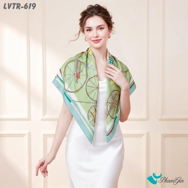 Khăn Lụa Vuông Tiera 90*90Cm Cao Cấp Họa Tiết Cỗ Xe Hoàng Gia Tone Xanh Bơ (LVTR619)