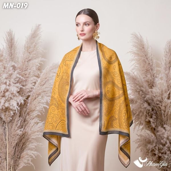 Khăn Choàng Mộc Nhiên Họa Tiết Paisley Màu Vàng Nghệ Sang Trọng (MN019)