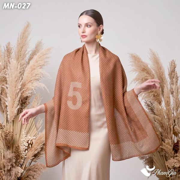 Khăn Choàng Mộc Nhiên Họa Tiết Retro Cách Điệu Màu Nâu Đất Thanh Lịch (MN027)