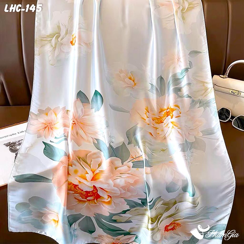 Cận Cảnh Khăn Choàng Lụa Hàng Châu Màu Xanh Baby Họa Tiết Hoa Mẫu Đơn Bay Bổng