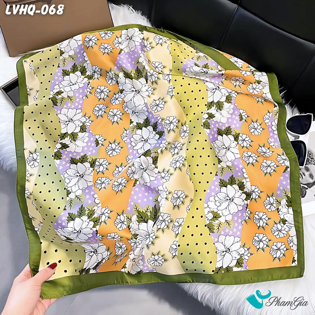 Khăn Lụa Vuông 70*70Cm Phong Cách Hàn Quốc Họa Tiết Hoa Cúc Viền Xanh (LVHQ068)