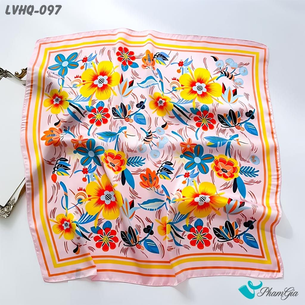 Khăn Lụa Vuông 70*70Cm Phong Cách Hàn Quốc Họa Tiết Hoa Màu Hồng Phấn (LVHQ097)